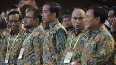 Seusai Disindir Menag Yaqut, Mahfud MD Komentari Gestur Jari Jokowi di Perayaan Natal Nasional