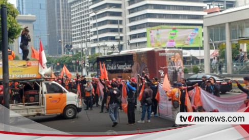 Partai Buruh Demo Di Depan Bawaslu Desak Lindungi Hak Politik Pekerja