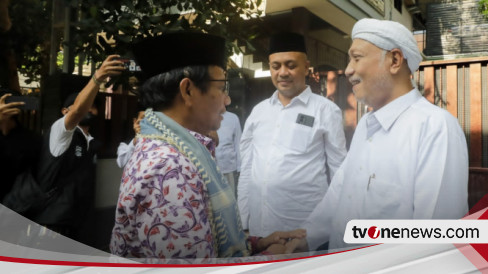 Silaturahmi ke Ponpes Tertua di Madura, Mahfud MD Cerita Kenangan Bersama Sang Ayah