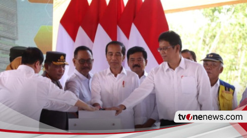 Presiden Joko Widodo Meletakkan Batu Pertama Kantor LPS di IKN