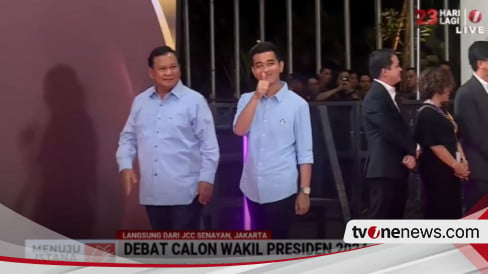 Prabowo Dan Gibran Tiba Di Venue Debat Capres 2024, Memakai Pakaian ...