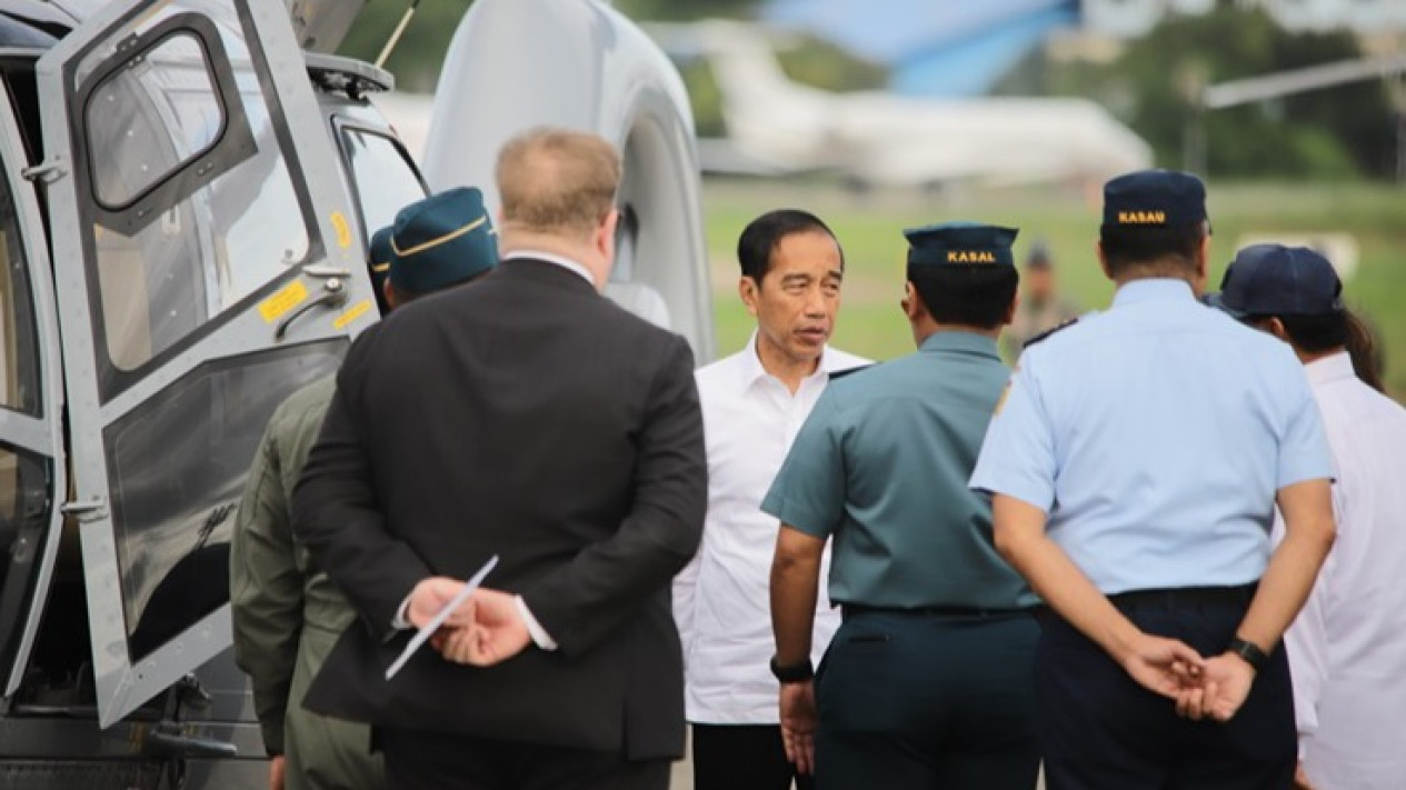 Jokowi Sebut Presiden Boleh Kampanye Asal Tak Gunakan Fasilitas Negara: Itu Hak Demokrasi Setiap Orang
            - galeri foto