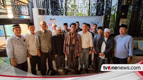 Puluhan Santri Dan Kyai Deklarasikan Dukungan Kepada Prabowo-Gibran