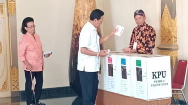 Ganjar-Mahfud Excel at the Voting Poll Location for Sri Sultan Hamengku Buwono