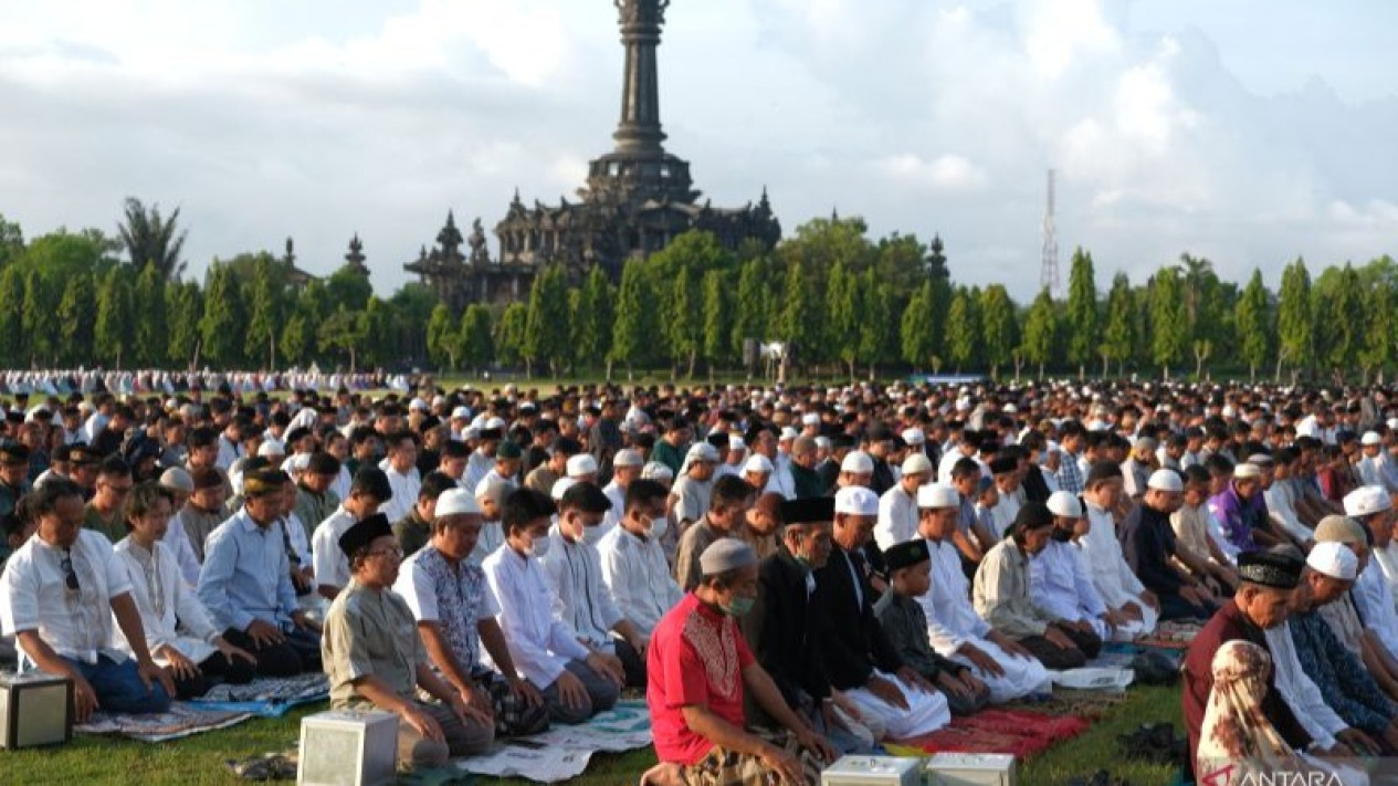 Muhammadiyah Imbau Warganya di Bali Tarawih di Lokasi Terdekat, Ini Daftar Lokasi Tarawih di Pulau Dewata
            - galeri foto