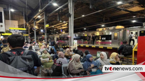 98 Persen Tiket Kereta Api H-2 Lebaran 2025 Ludes Terjual, KAI Janji