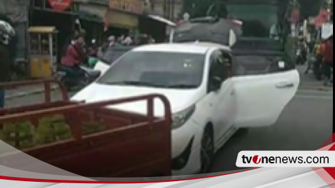 Kronologi Wanita Bermobil Bunuh Perempuan Penjaga Toko Pakaian Di Depan ...