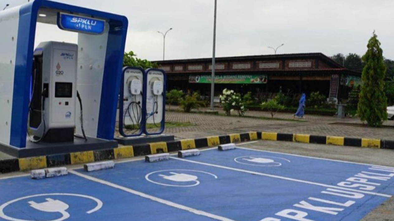 Info Mudik, 49 SPKLU Dioperasikan Di Rest Area Jasa Marga Group