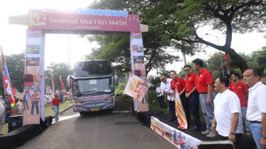 Wamenaker Lepas 13 Bus Angkut 767 Mitra Usaha Warmindo Pulang Kampung Halaman