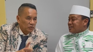 Hotman Paris dan Ustaz Dasad Latif