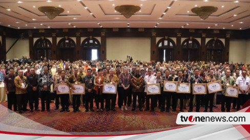 Buka SPM Awards 2024, Wamendagri Dorong Pemda Berikan Pelayanan Optimal ...