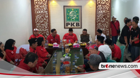 Ketua DPC PDI Perjuangan Kota Bekasi Tri Adhianto Daftar Jadi Bakal ...