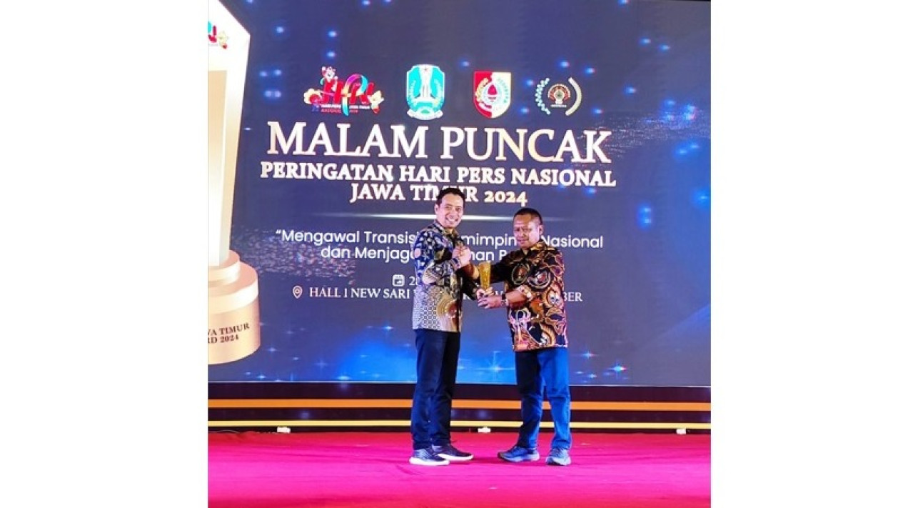 Sukses Bikin DPD RI Bertaji, LaNyalla Terima Special Award dari PWI Jatim
            - galeri foto