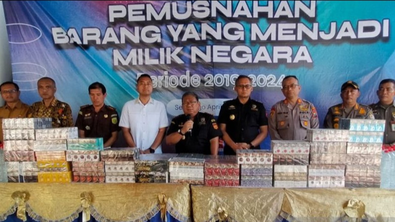 Bea Cukai Bojonegoro Musnahkan Barang Ilegal Selama 5 Tahun
            - galeri foto