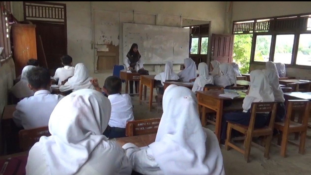 Momentum Hardiknas, Miris SMP di Talang Ubi Masih Menumpang di Gedung Sekolah Dasar
            - galeri foto