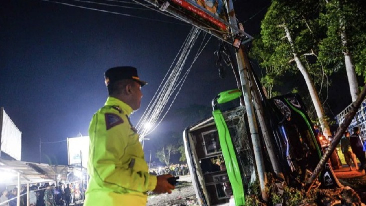 Keinginan Terakhir Siswi SMK Korban Kecelakaan Maut Bus Pariwisata di Ciater, Sempat Telepon Orang Tua Minta Tidur Bertiga
            - galeri foto