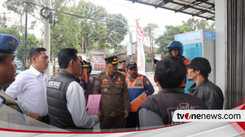 Puluhan Preman Dan Juru Parkir Liar Digerebek Dan Ditangkap Polisi Di ...