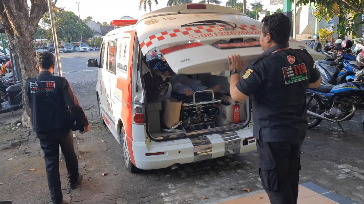 Tiga Jemaah Calon Haji Embarkasi Solo Terpaksa Dipulangkan Akibat Demensia
            - galeri foto