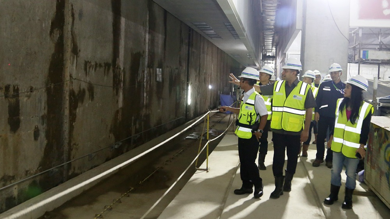 Waduh! DPRD Jakarta Temukan Hal Tak Terduga di Terowongan Proyek MRT Fase 2A, Tetapi Masih Yakin Transportasi Publik Modern
            - galeri foto