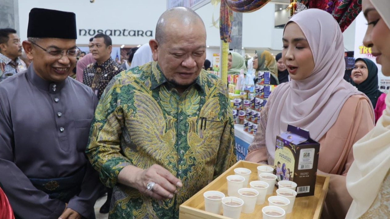 Terima Delegasi dari Trengganu, Ketua DPD RI Dorong Strategi Ekonomi Pengembangan Wilayah Indonesia-Malaysia
            - galeri foto