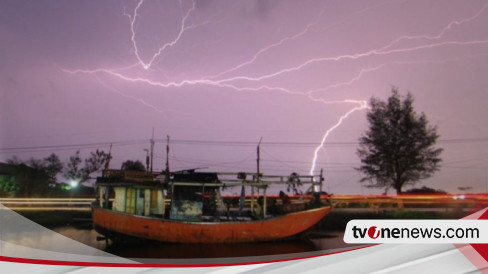 Waspada! BMKG Prakirakan Mayoritas Kota Besar Indonesia Diguyur Hujan ...