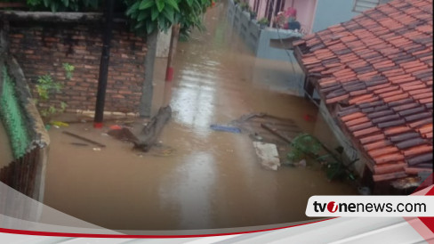 Banjir DKI Jakarta Hingga 2 Meter Akibatkan 463 Jiwa Terdampak