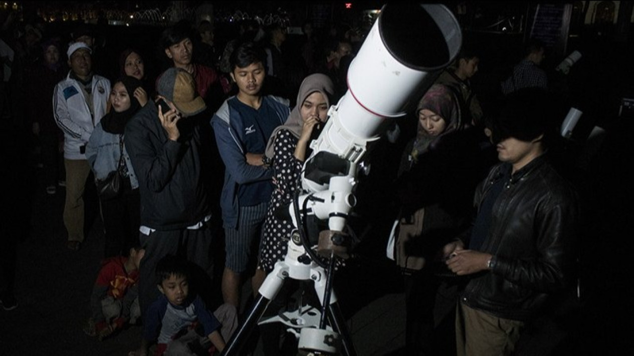 Ada Fenomena Langka Enam Planet Berbaris Sejajar di Langit Besok 3-4 Juni 2024
            - galeri foto