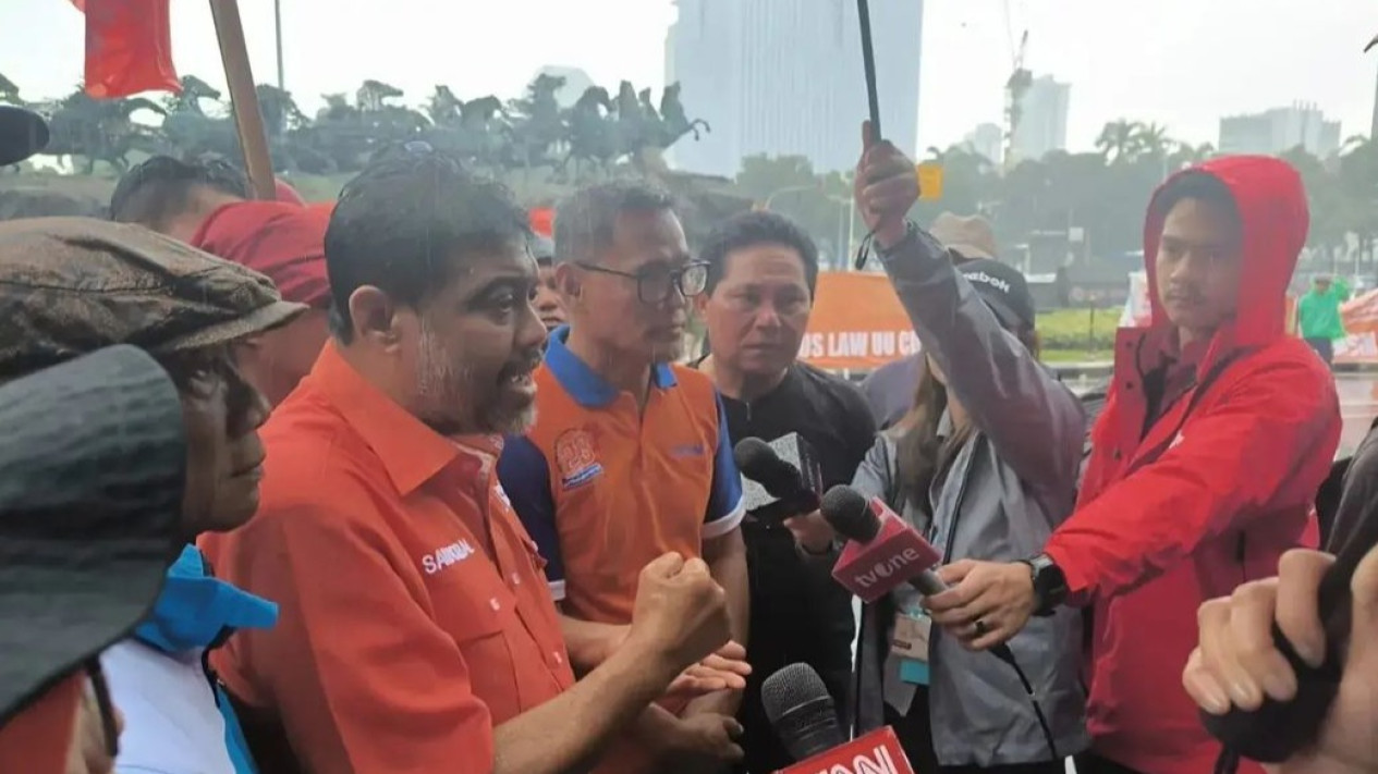 Setelah Demo Besar-besaran Kemarin, Partai Buruh Putuskan Tunda Aksi Hari Ini di Depan KPU dan DPR, Tapi Ancam Lakukan Ini
            - galeri foto