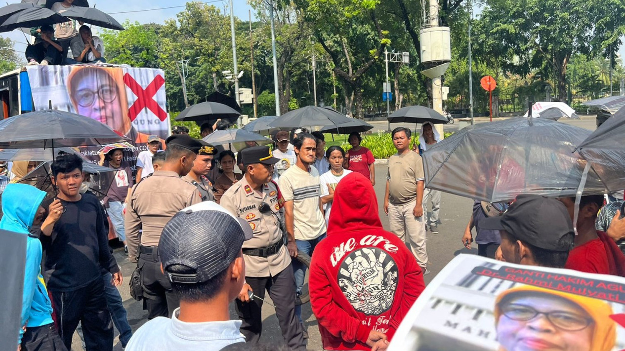 Momen Ricuh Demo Karyawan Polo Ralph Lauren Indonesia Di Depan Ma