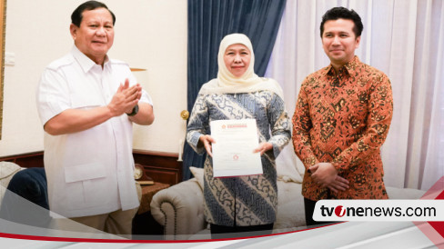 Prabowo Serahkan Rekom Gerindra pada Khofifah - Emil, Khofifah: Siap Kerja Keras Jalankan Mandat Menangkan Pilgub Jatim