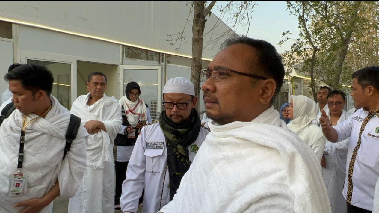 Kenakan Kain Ihram Haji, Menteri Agama Tinjau Setiap Maktab: Mereka Bisa Istirahat di Sini?
            - galeri foto