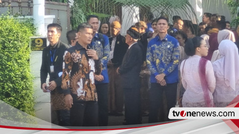 Jokowi witnesses Anwar Usman-Idayati's child's wedding solo