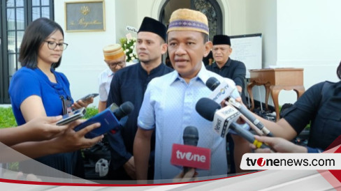 Melayat Ke Rumah Duka Mantan Menteri BUMN Tanri Abeng, Bahlil Lahadalia ...