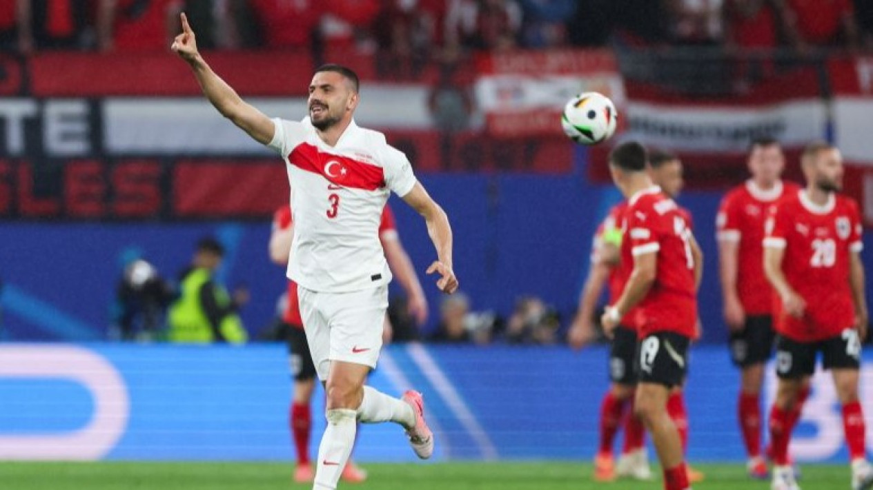 Belanda Dapat Keuntungan dari UEFA Jelang Perempat Final Euro 2024, Turki Pincang Usai Merih Demiral Resmi Kena Hukuman
            - galeri foto