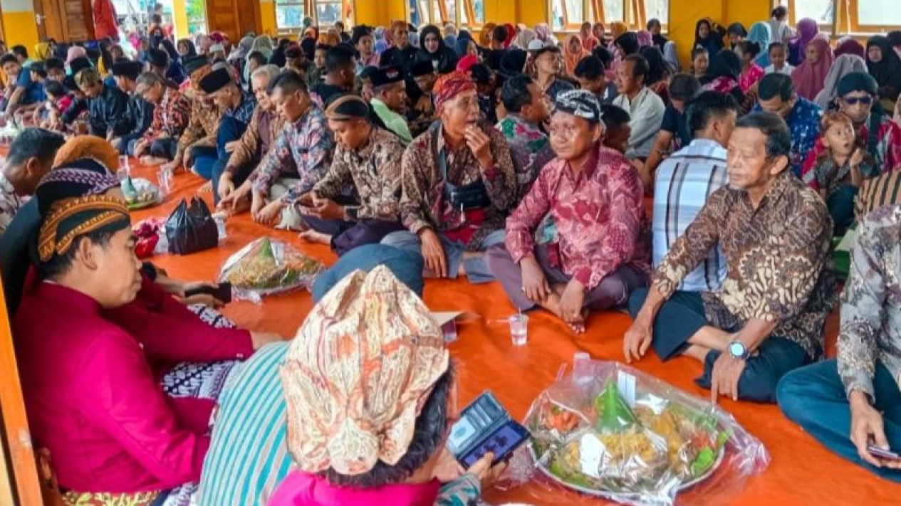 Pegelaran Budaya Warnai Penyambutan Satu Suro di Desa Tapau Natuna
            - galeri foto