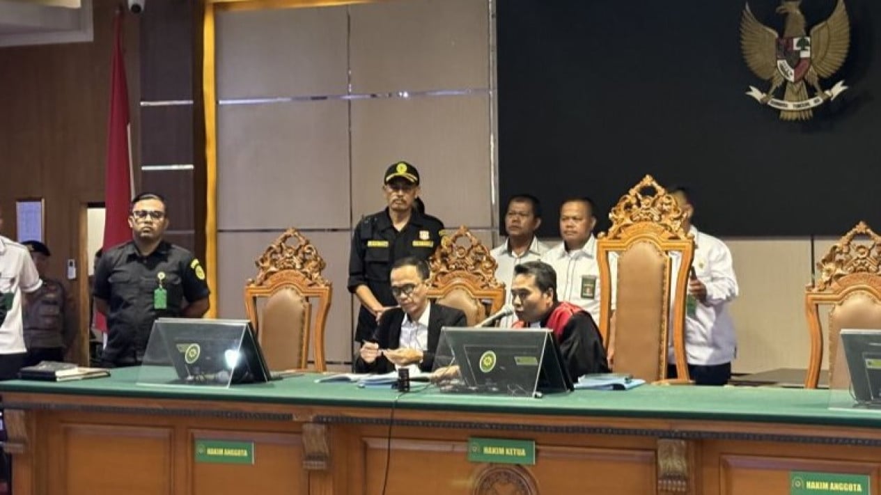 Hakim PN Bandung Perintahkan Polda Jabar Segera Bebaskan Pegi Setiawan
            - galeri foto