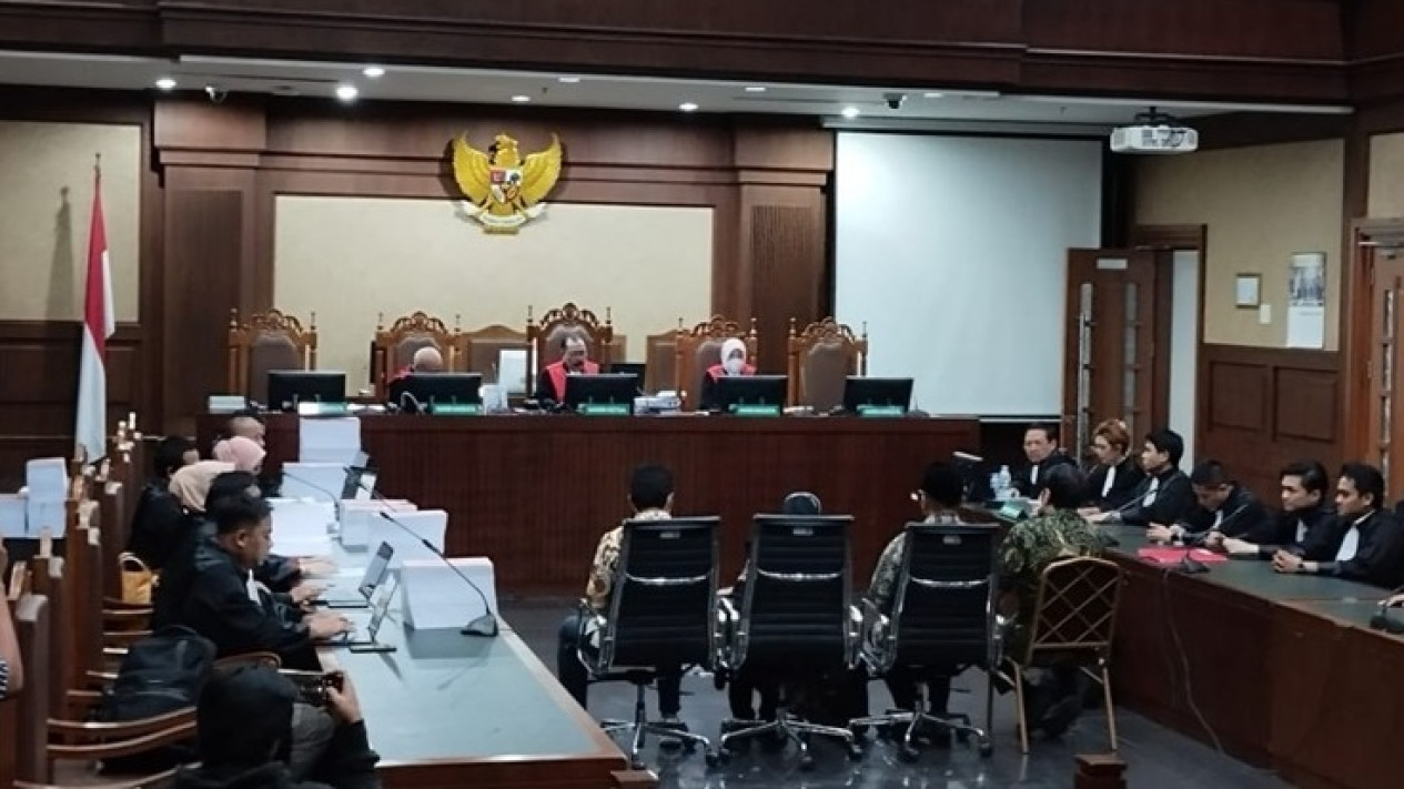 Korupsi Tol MBZ, Eks Dirut JJC Djoko Dwijono Dituntut 4 Tahun Penjara
            - galeri foto