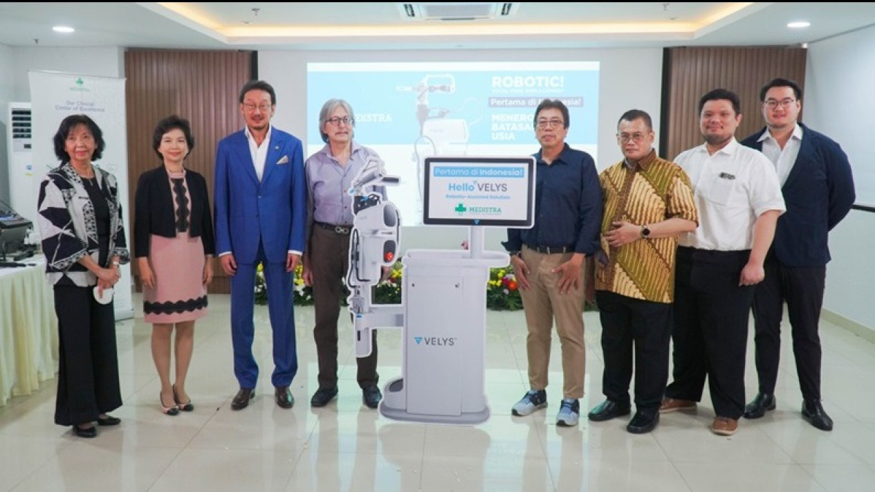 Rumah Sakit Medistra Jakarta Gunakan VELYS Robotic untuk Operasi Implan Lutut, Menjadi Pertama di Indonesia
            - galeri foto