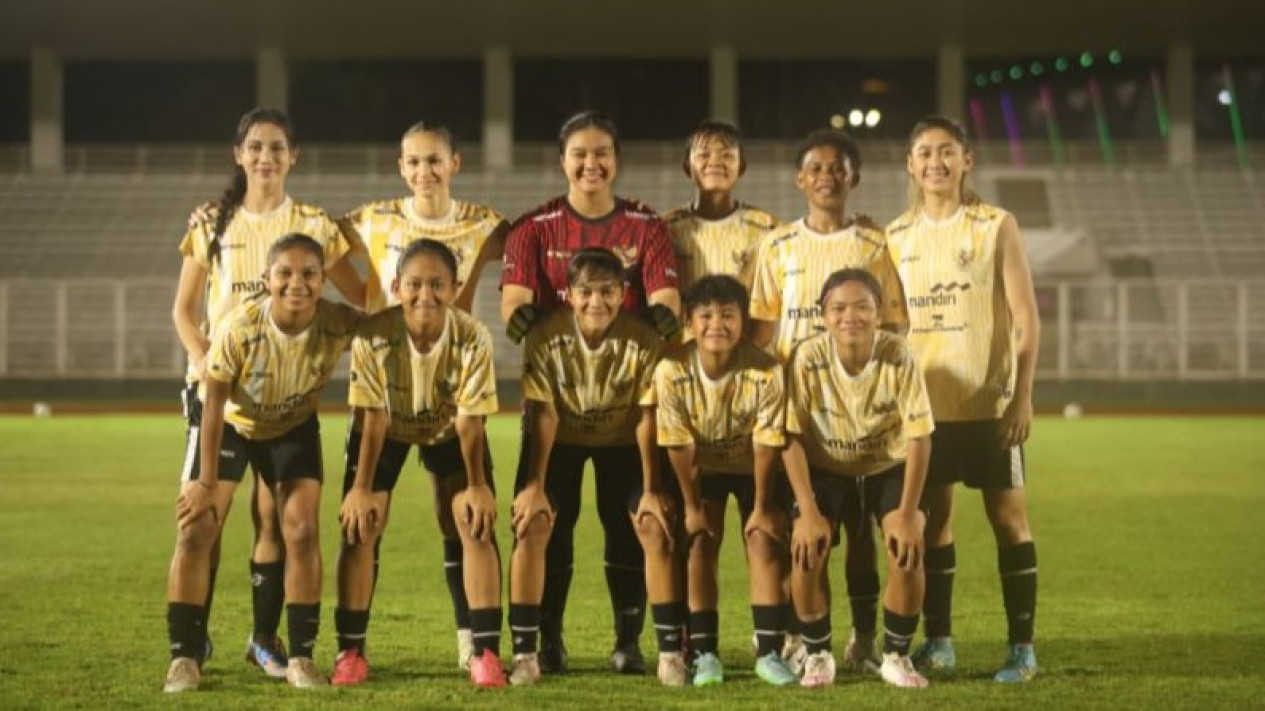 Timnas Indonesia Putri Kalah Tipis dari Hong Kong, Marsela Alwi Kembali Cetak Gol
            - galeri foto