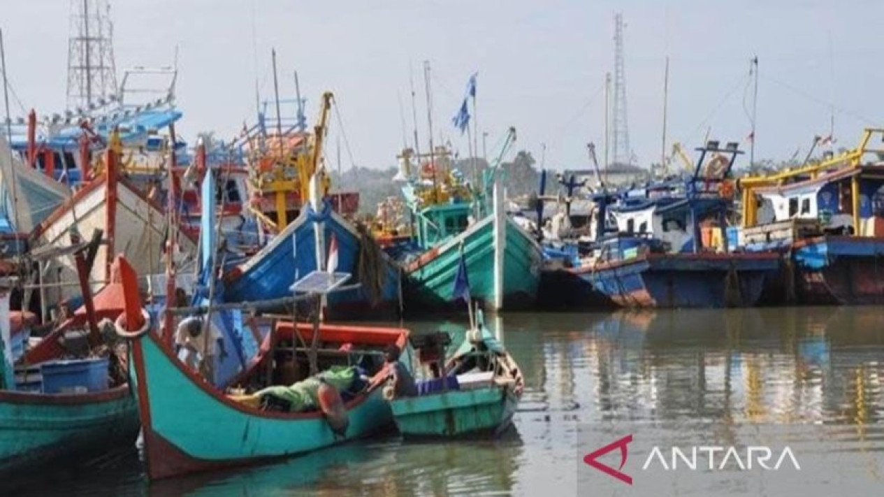 Terombang-ambing di Laut, Kapal Nelayan Aceh Timur Terdampar di Perairan Myanmar
            - galeri foto