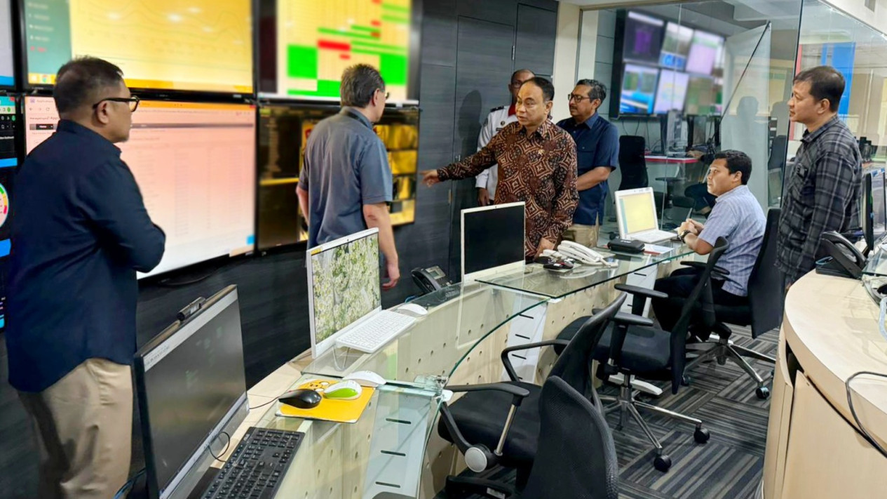 Menkominfo Budi Sidak Data Center Temporer PDNS 2