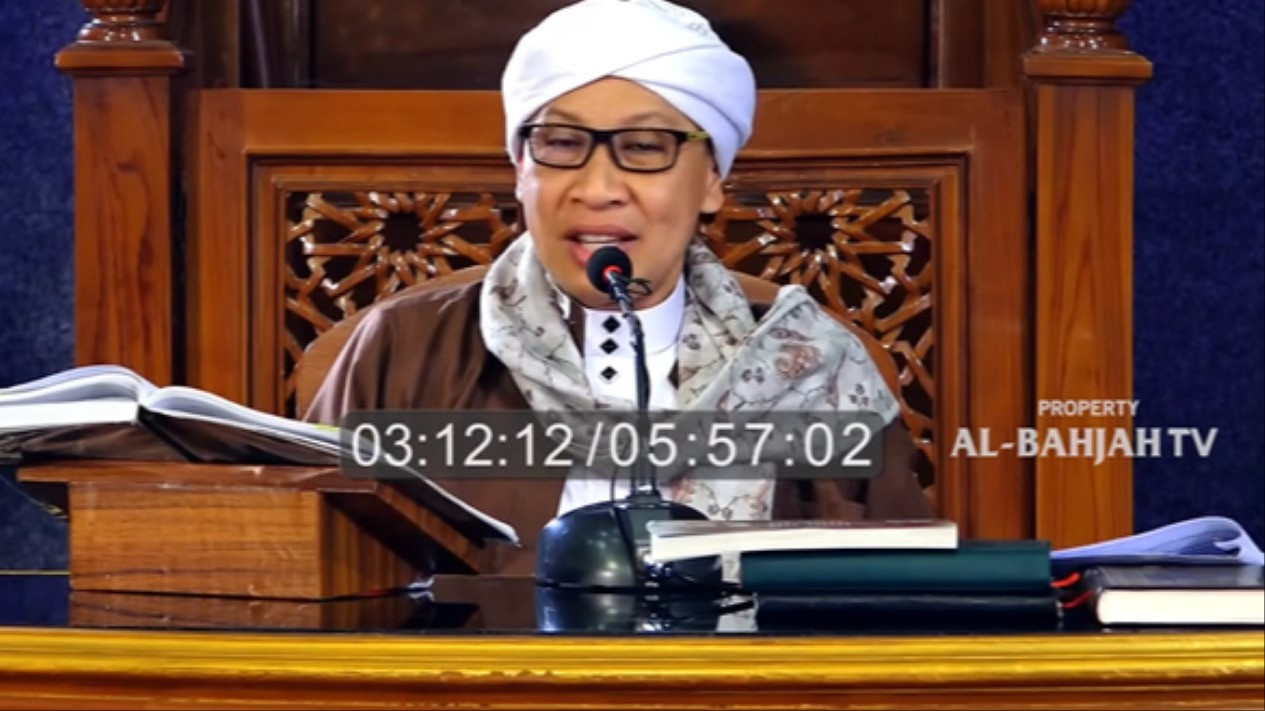 Ketika Shalat tapi Mengenakan Pakaian Bergambar, Apakah Diperbolehkan dalam Islam? Buya Yahya Sebut Bisa Jadi Makruh Bahkan Haram karena...
            - galeri foto