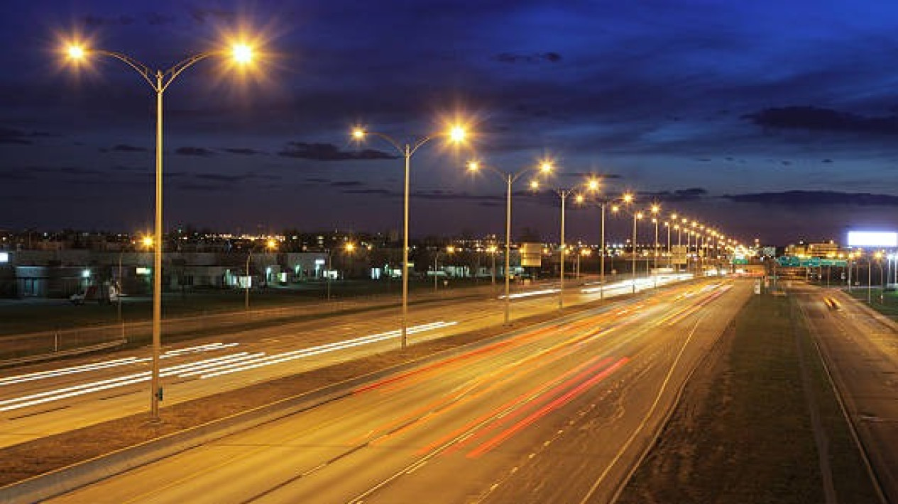 Bareskrim Polri Periksa 16 Saksi soal Kasus Korupsi Lampu Penerang Jalan Tenaga Surya di Kementrian ESDM
            - galeri foto