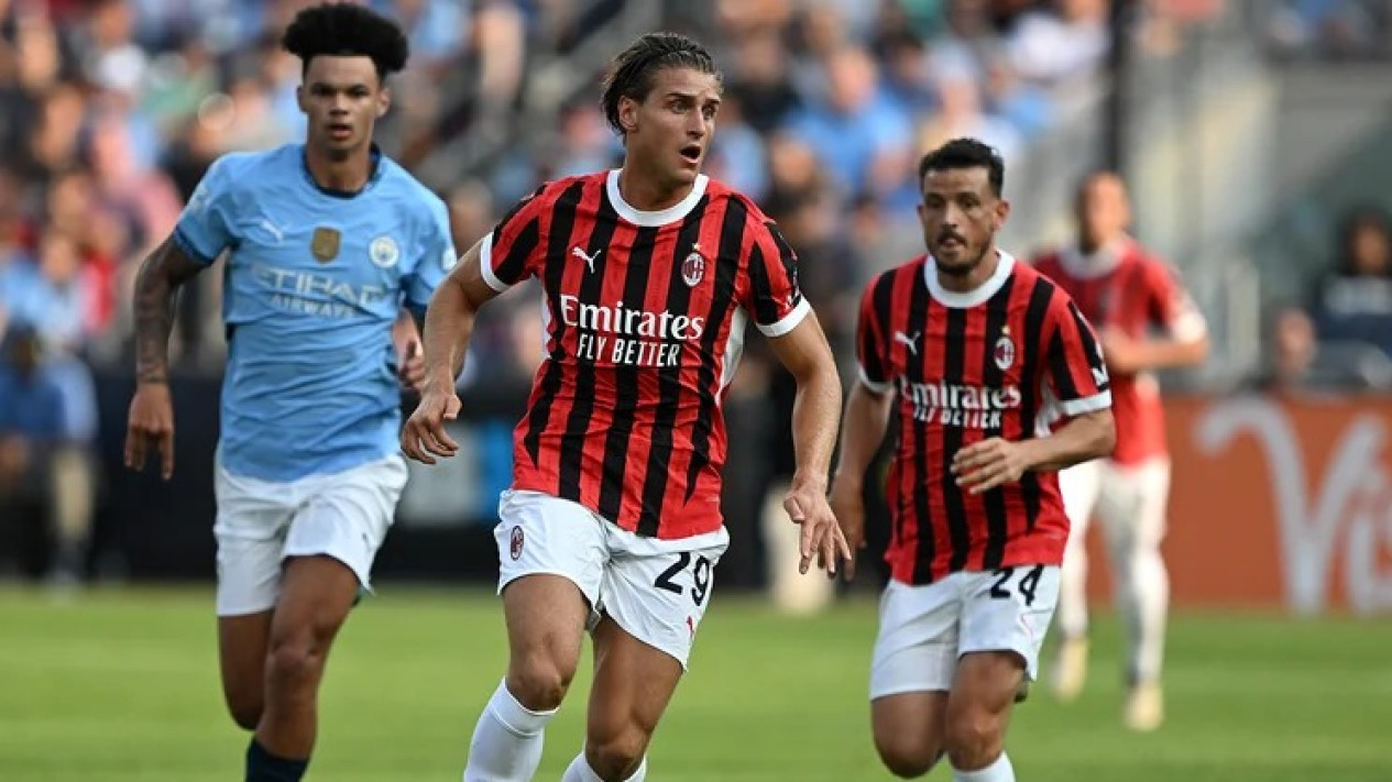 Hasil Pertandingan Pramusim Manchester City Vs AC Milan: Drama 5 Gol, Rossoneri Taklukkan Haaland Cs 3-2
            - galeri foto