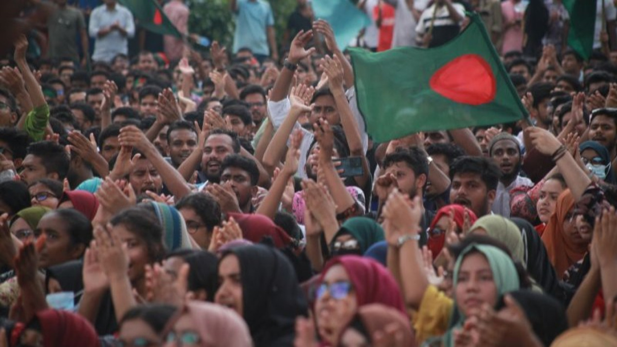 Lebih Parah dari Indonesia, Ratusan Korban Unjuk Rasa Tewas Bergelimpangan di Bangladesh
            - galeri foto