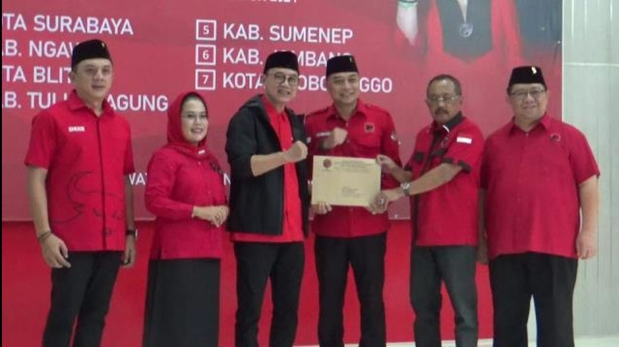 Tujuh Bacakada Resmi Kantongi Rekomendasi DPD PDIP Jatim, Diantaranya Ada Petahana Eri Cahyadi-Armuji
            - galeri foto