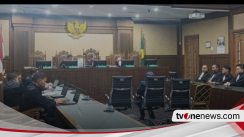 Majelis Hakim Tuntut Tiga Terdakwa Kasus Korupsi Tol MBZ Pidana Penjara 3-4 Tahun