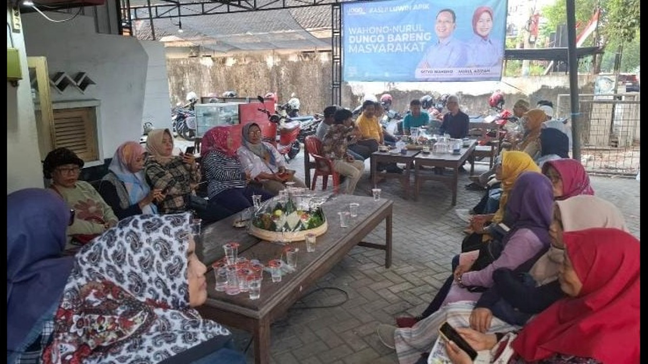 Tak Hanya Dukungan Parpol, Masyarakat Ikut Gerak Dungo Bareng untuk Wahono-Nurul
            - galeri foto