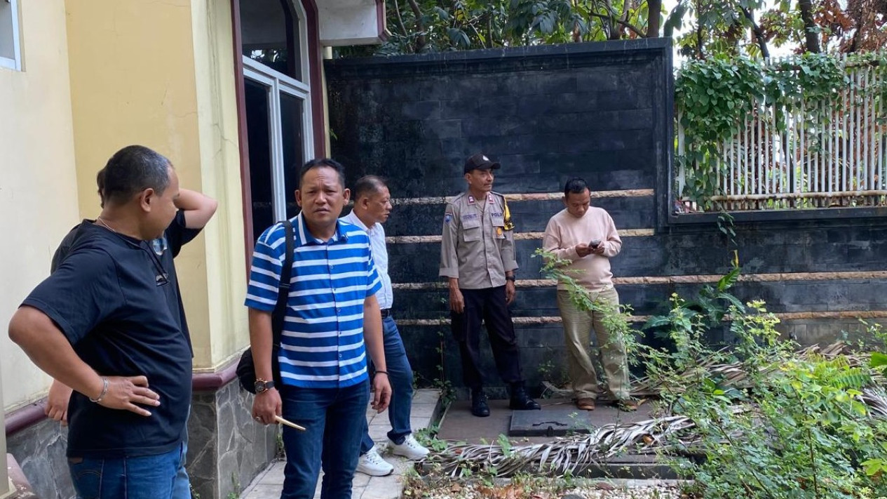 Polisi Dalami Unsur Pidana soal Rumah Mewah di Semarang yang Dijadikan Konten Horor
            - galeri foto