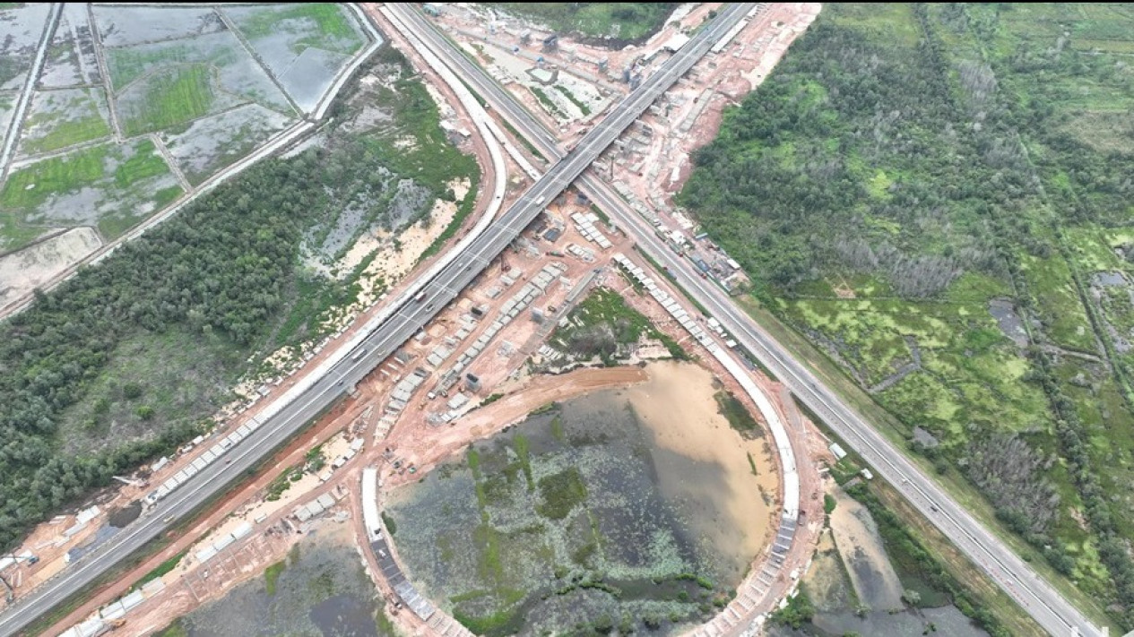 PT Hutama Karya Infrastruktur (HKI) Garap Proyek Simpang Susun atau Junction Palembang, Ditargetkan Rampung Pada 2025
            - galeri foto